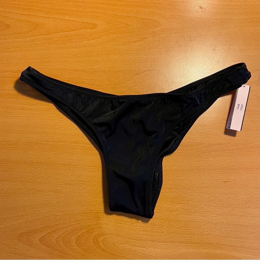 Brand new Itsy Victoria Secret Bikini Bottom, size small.